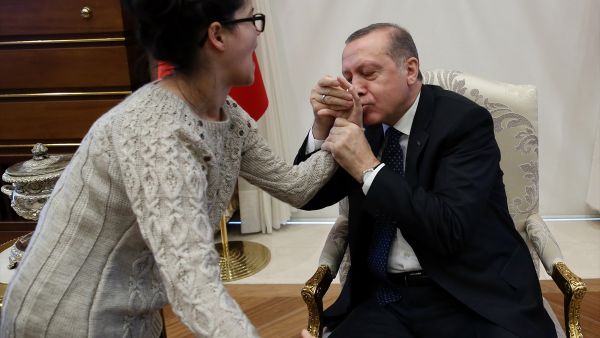 عثمانية أردوغان تزداد شعبوية مع اقتراب موعد الاستفتاء