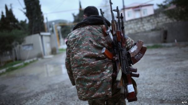 خمسة جرحى في اطلاق نار في مركز شرطة يريفان المحتل من مجموعة مسلحة
