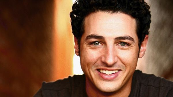 Palestinian-American comedian Aron Kader is set to perform in Africa next month. (Clawang.cf)