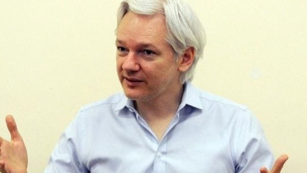 جوليان آسانج