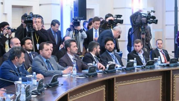 الاجتماع اليوم الأول بين ممثلي #المعارضة السورية والنظام منذ مؤتمر سوتشي للحوار الوطني