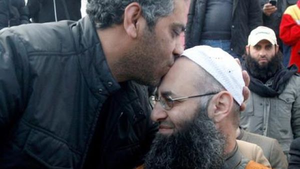 حكمت المحكمة على أمجد، شقيق أحمد الأسير بالإعدام أيضا