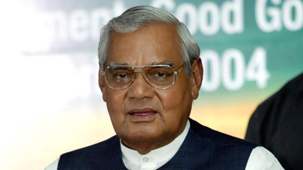  نقل إلى المستشفى قبل أكثر من شهرين لإلتهاب الكلى وآلام في الصدر