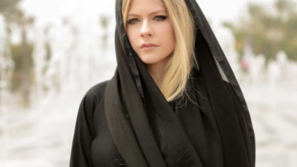 Lavigne was keen to share her camel riding moments with her millions of followers on Instagram (Source: avrillavigne - Twitter)