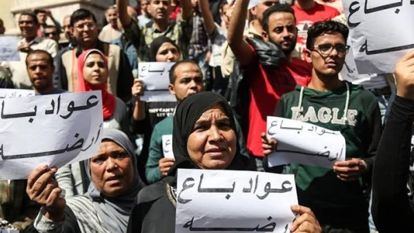 المظاهرات ادانت تنازل السيسي عن الجزيرتين - ارشيف 