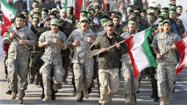 قتيل وإصابات في هجوم على قاعدة لقوات الباسيج في إيران