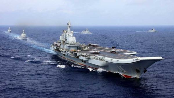حاملة الطائرات الصينية تقود تدريبات بالذخيرة الحية في بحر الصين الشرقي
