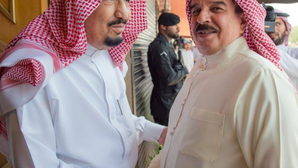 عاهلا السعودية والبحرين في افتتاح مهرجان الملك عبدالعزيز للابل 