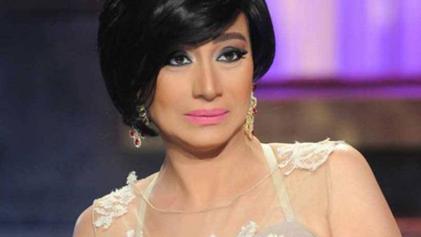 بسمة وهبه تحتفل بزفاف ابنها السعودي وتظهر بـ "العباءة السوداء"!