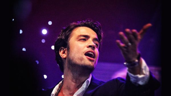 Benyamin Bahadori can seriously sing his heart out. (Image: Instagram)