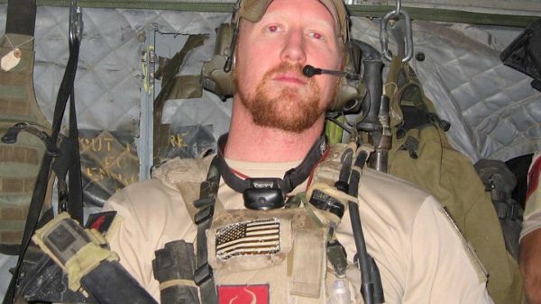 روب أونيل الجندي الأمريكي الذي ادعى أنه أطلق الرصاصة على جبهة بن لادن - أرشيف