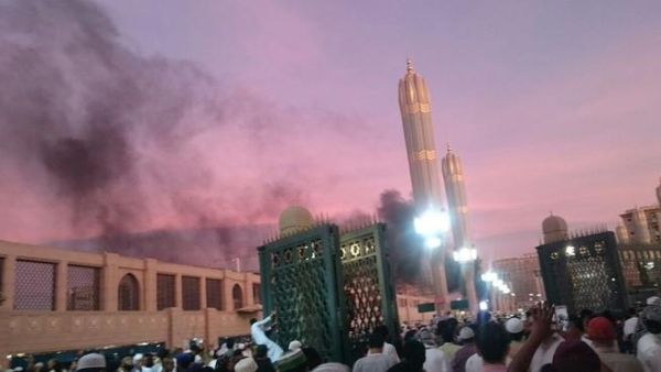 A bomber detonated his explosives near the security headquarters of the Prophet's Mosque in Saudi Arabia's western city of Medina. (Twitter)