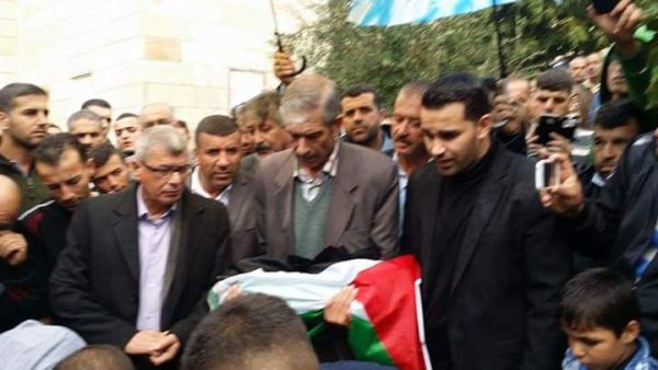 شارك في التشييع جماهير غفيرة من كافة قرى مدينة دورا وممثلي القوى الوطنية 