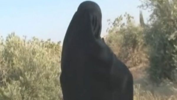 عودة 300 جهادي إلى بريطانيا
