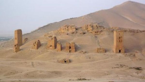 مدافن برجية في مدينة تدمر
