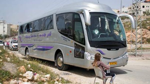  يعلون قرر الفصل بين الفلسطينيين والإسرائيليين بدءا من صباح اليوم