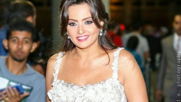 الفنانة بشرى