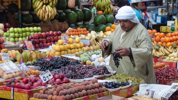 Egypt's Consumer Price Index (CPI) eased to 2.1 percent in March, compared to 2.7 percent in February and 4.3 percent in January. (File photo)