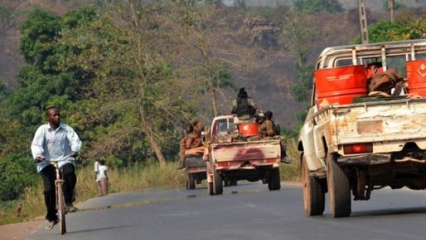  الاشتباكات التي اندلعت بين البيغمي والبانتو في لامبوكيلالا 