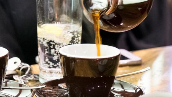تجربة تذوّق القهوة مع نايتجار