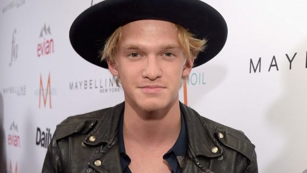 As part of a special UN project, Aussie singer Cody Simpson donated his Twitter account to a Syrian refugee, who documented his journey from Syria to Europe. (Pop Crush)