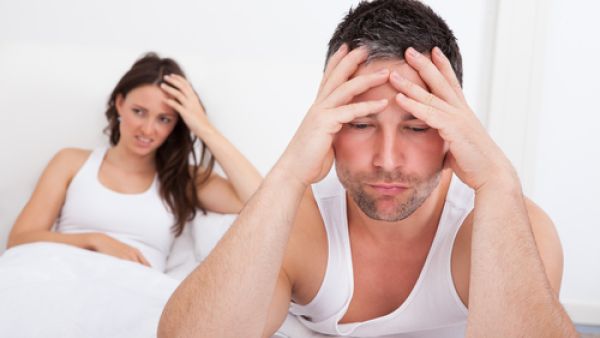 تظن معظم النساء أن القليل من المجهود في العلاقة الحميمة سيثير الزوج ويسعده