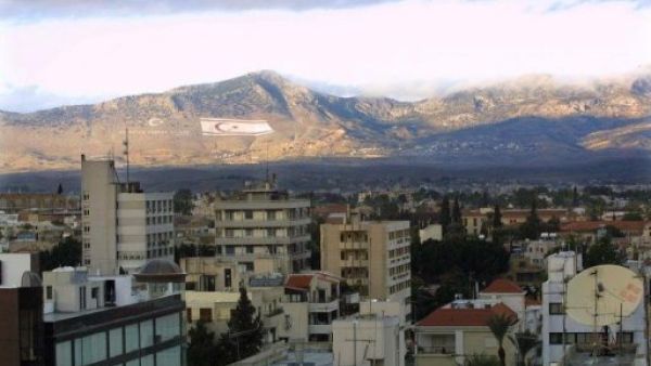  توسيع المحادثات الخميس لتشمل دولا أخرى لها مصالح في الجزيرة،