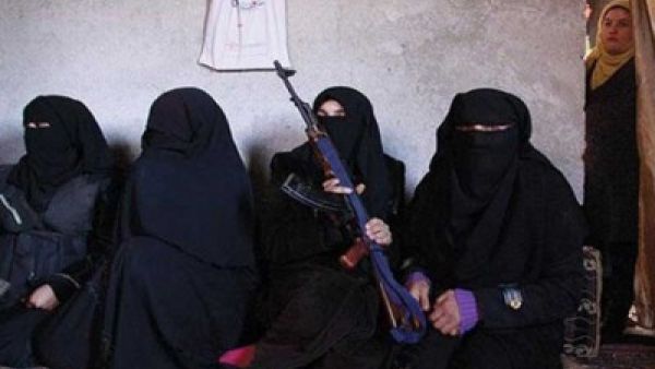 واشنطن تنظر بفرضية وجود “أدوار كبيرة” لزوجات داعش