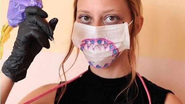 Helen Fernandes has her own tattoo shop, Malfeitona, in her native city of Salvador de Bahia (Instagram)