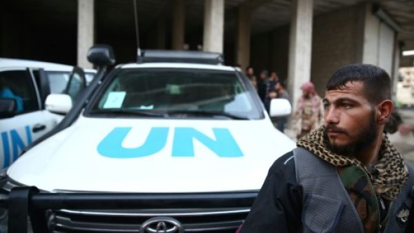 الامم المتحدة القت اولى المساعدات الانسانية في دير الزور