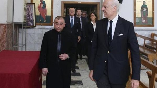 دي ميستورا يزور ديرًا قرب دمشق