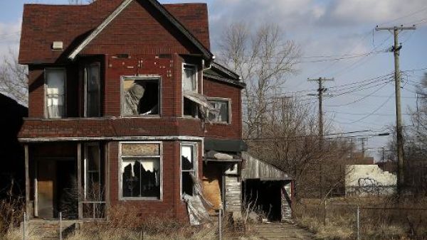 منزل مهجور في ديترويت
