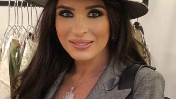 الراقصة دينا