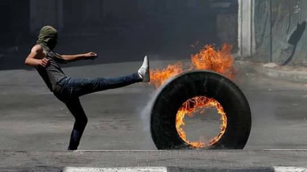 ترتفع حصيلة الشهداء في غزة منذ30 آذار الماضي إلى 153 شهيداً بينهم 18 طفلاً 