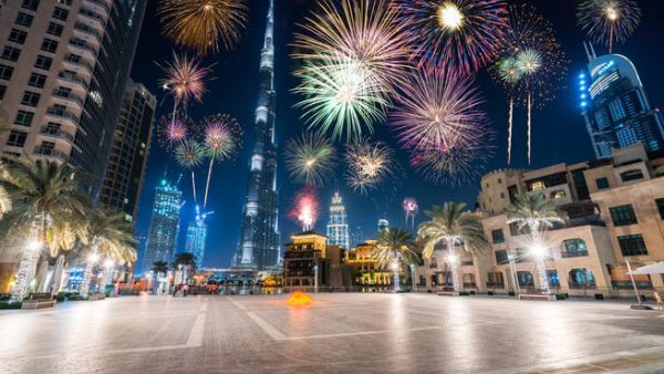 عروض الألعاب النارية والمرح: دليلكم لاحتفالات رأس السنة في دبي  (Shutterstock)