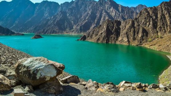 من الشواطئ إلى الجبال، دبي تحتضن  أروع المناظر الطبيعية (Shutterstock)