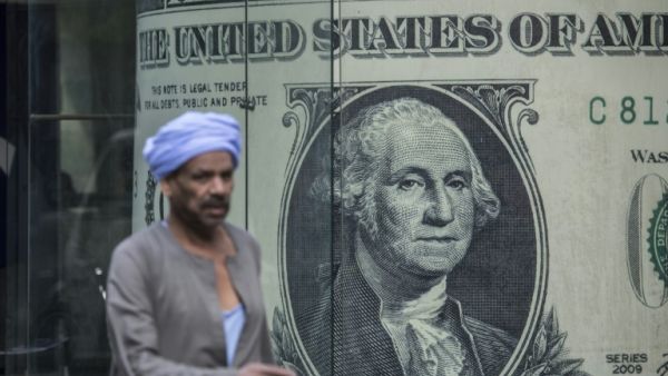 Egypt's total foreign debt increased to $67.3 billion in the first half of the fiscal year 2016-2017, compared to $47.8 billion in the first half of 2015-2016. (AFP/Khaled Desouki)