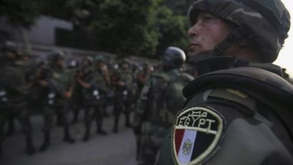 مصر ترسل 800 جندي للمشاركة في حرب اليمن