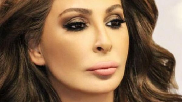 إليسا تخضع لجراحة دقيقة في يدها في بروكسل