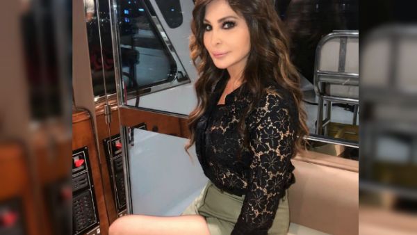 Elissa proved to be smart in her way of dealing with onstage mishaps (Source: elissazkh - Instagram)