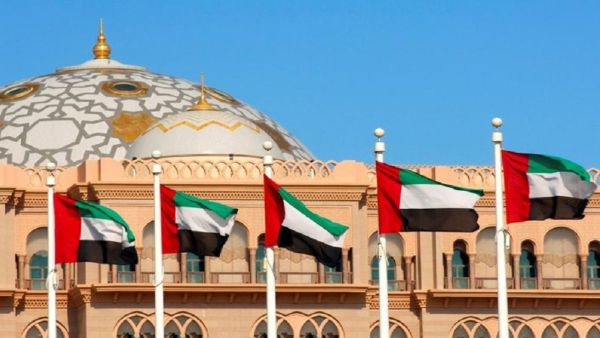 الإمارات تجرم المتعاطفين مع قطر على السوشال ميديا
