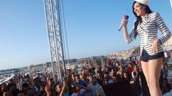 Sandy during her performance