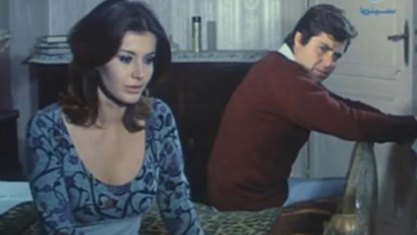 ميرفت أمين و حسين فهمي في أحد الأفلام