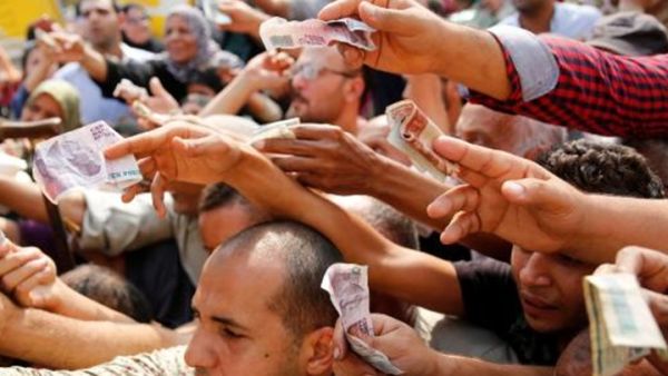 تحالف مصري يساري يبحث الدعوة إلى استفتاء شعبي وعصيان مدني