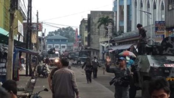 الفلبين تتعهد بسحق "الإرهابيين" بعد مقتل 20 في تفجيرين بكنيسة