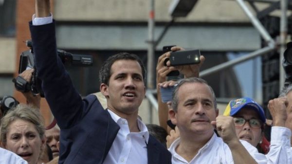 غوايدو سبق أن أعلن نفسه رئيسا انتقاليا للبلاد ضد مادورو