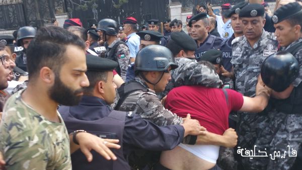 صباح اليوم، تراجعت حكومة الملقي عن القرار، بعد إيعاز من الملك الأردني عبد الله الثاني ابن الحسين.


