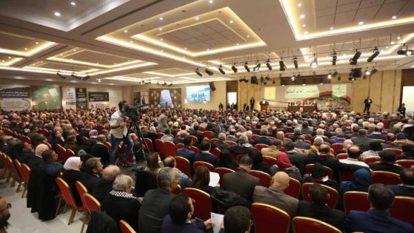 مؤتمر "فتح" السابع: العواصف المقبلة أشدّ عتوّاً