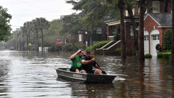 مصرع 8 بسبب الفيضانات في فيتنام