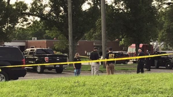 باشر مكتب التحقيقات الفيدرالي التحقيق للكشف عن أسباب الانفجار